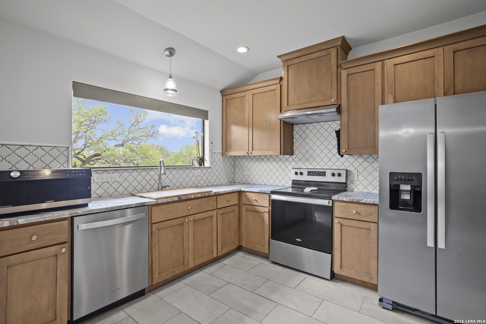 1214 Libold Devine TX 78016