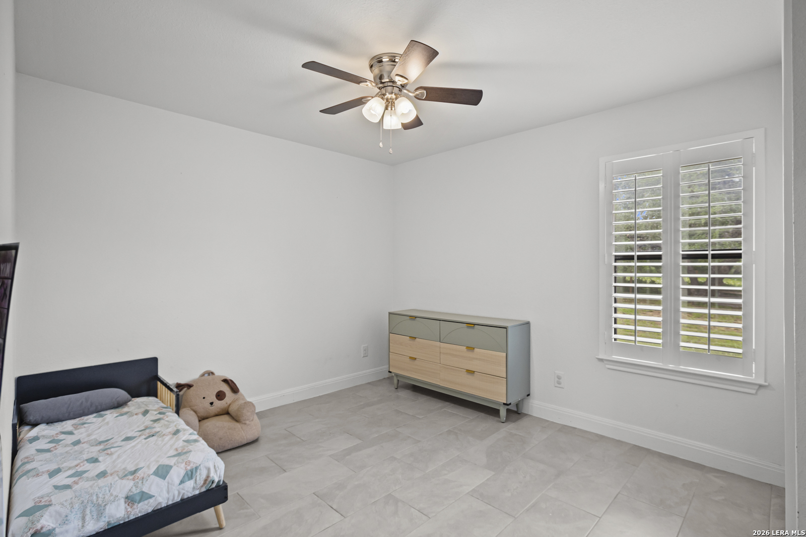 1214 Libold Devine TX 78016