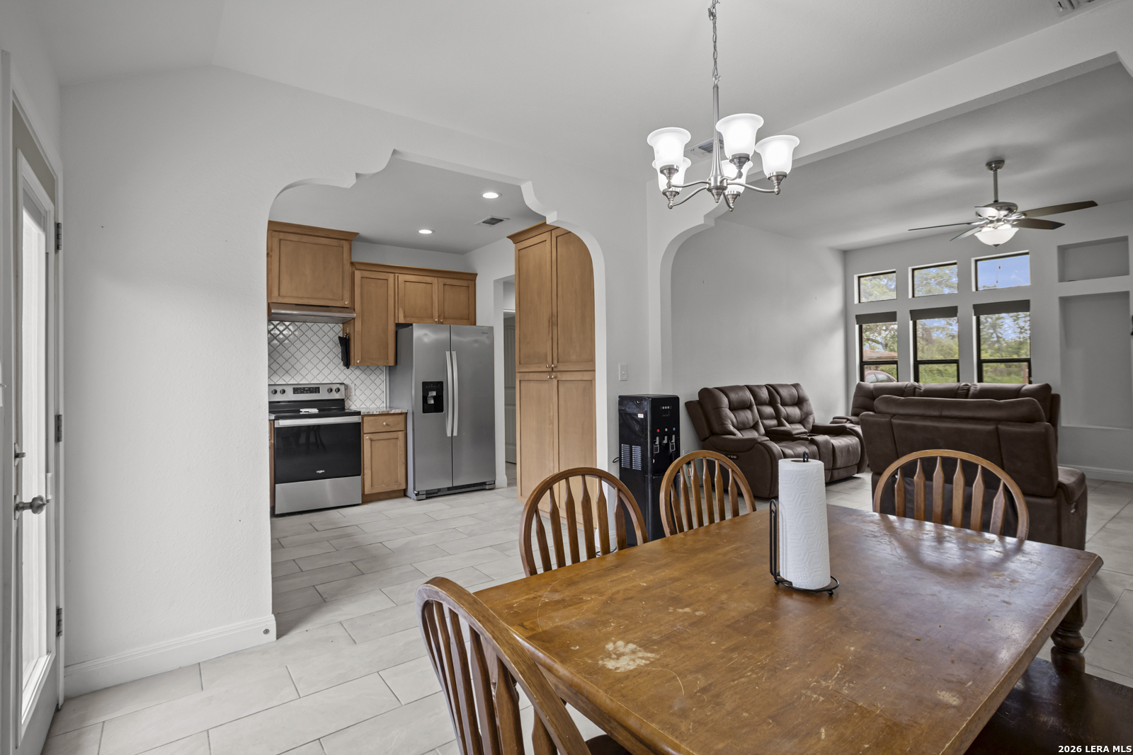1214 Libold Devine TX 78016