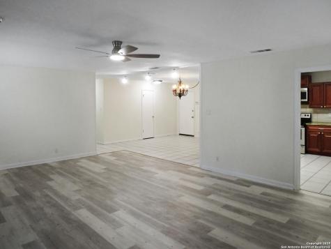 13610 Earlywood San Antonio TX 78233