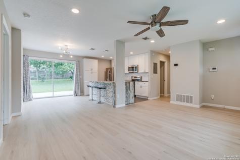 323 Senova Drive San Antonio TX 78216