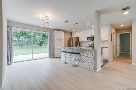 323 Senova Drive San Antonio TX 78216