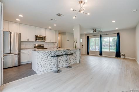 323 Senova Drive San Antonio TX 78216