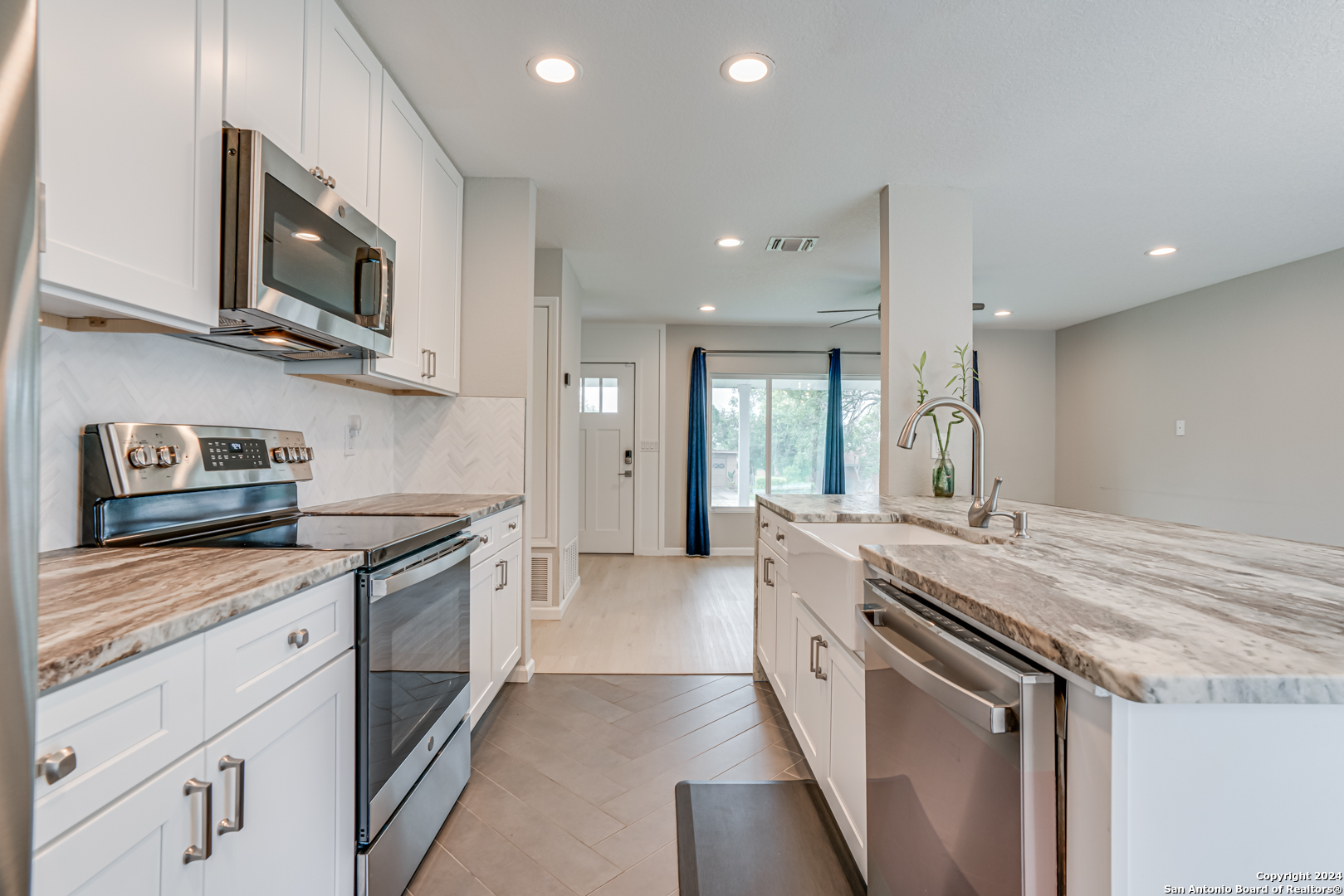 323 Senova Drive San Antonio TX 78216