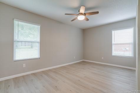 323 Senova Drive San Antonio TX 78216