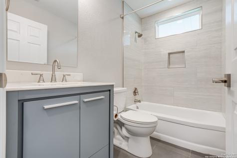 323 Senova Drive San Antonio TX 78216