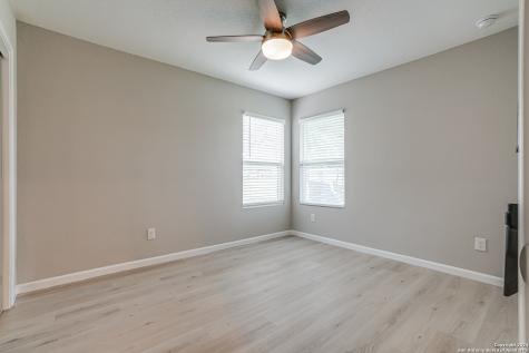 323 Senova Drive San Antonio TX 78216