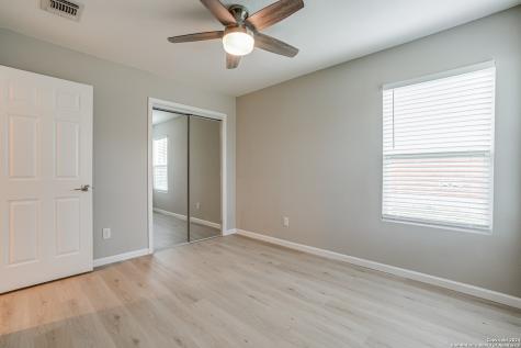 323 Senova Drive San Antonio TX 78216