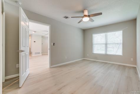 323 Senova Drive San Antonio TX 78216