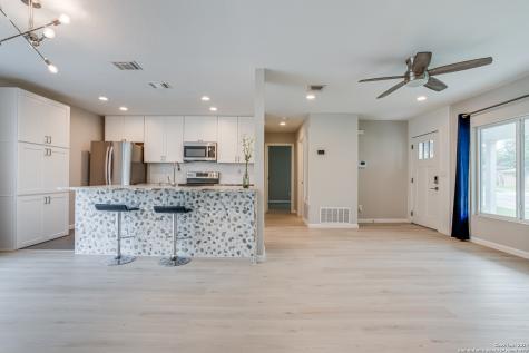 323 Senova Drive San Antonio TX 78216