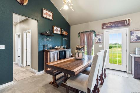 2194 S Ranch Road 187 Sabinal TX 78881