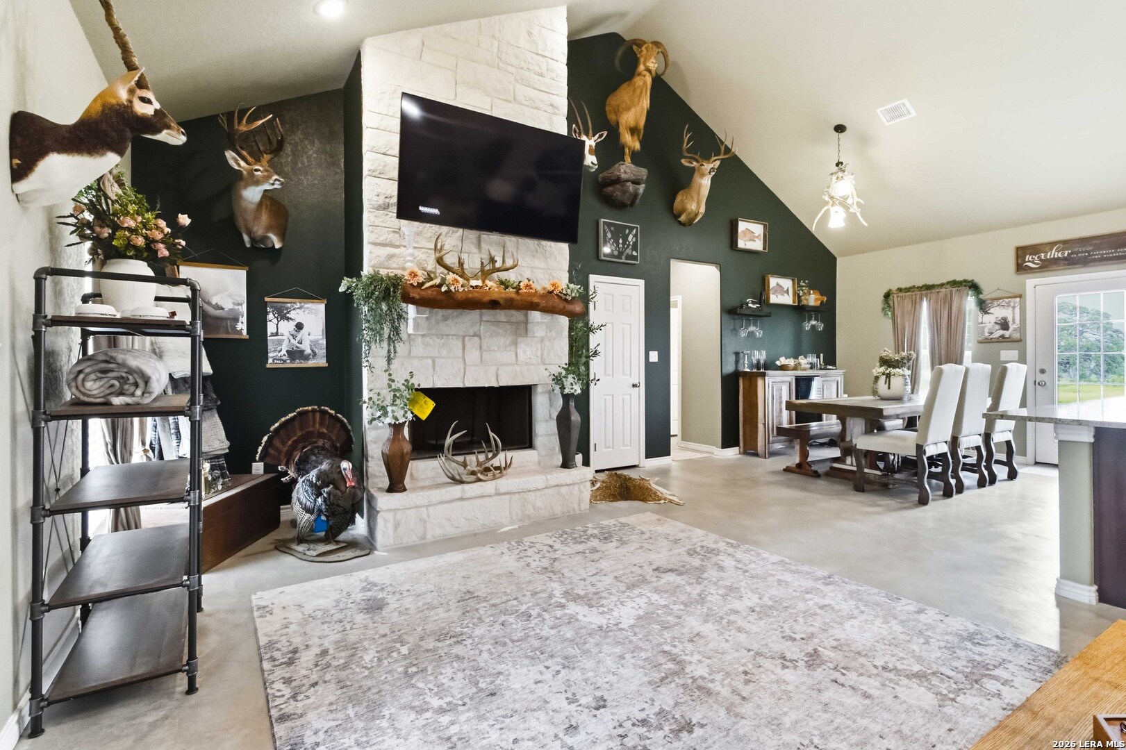 2194 S Ranch Road 187 Sabinal TX 78881