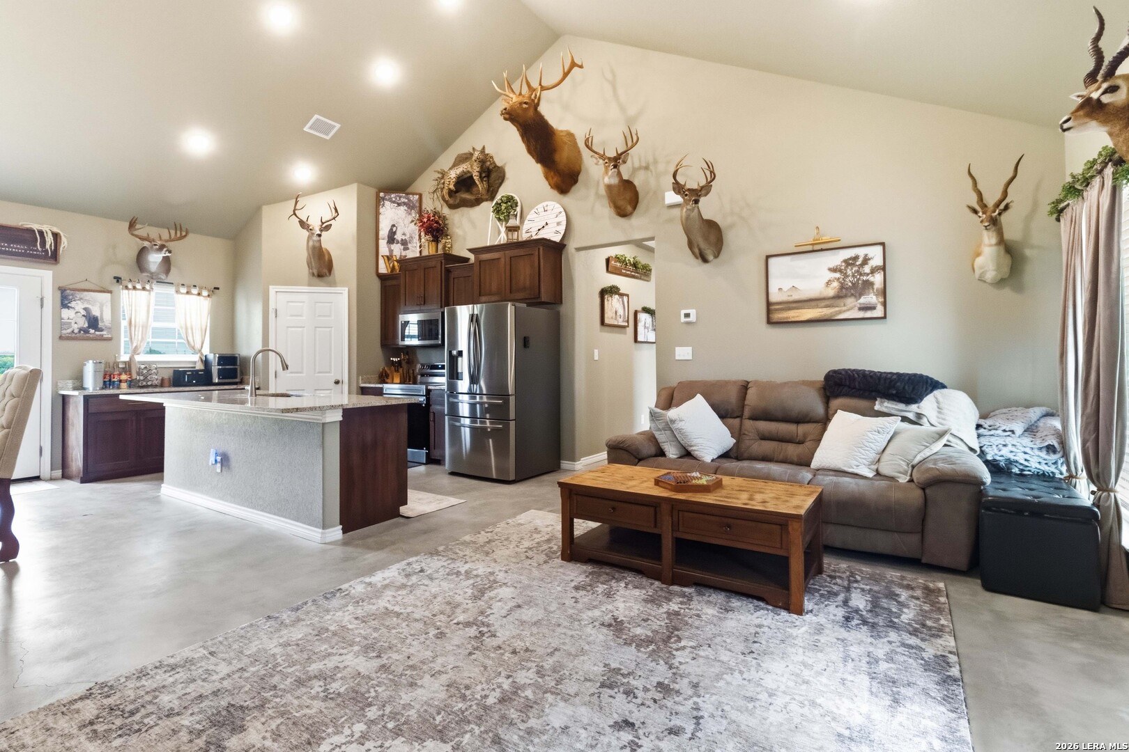 2194 S Ranch Road 187 Sabinal TX 78881