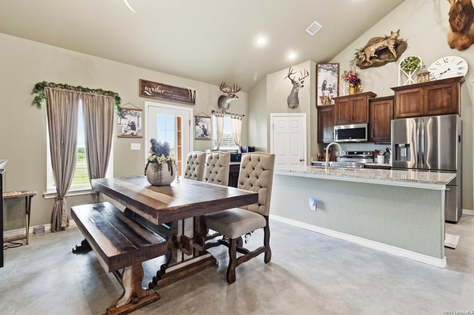 2194 S Ranch Road 187 Sabinal TX 78881