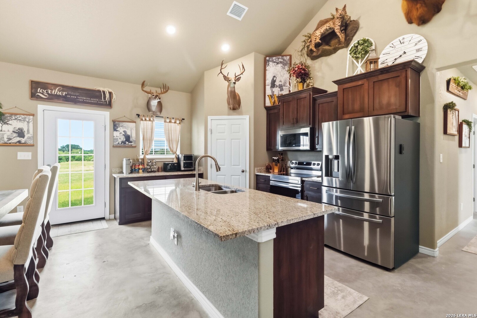 2194 S Ranch Road 187 Sabinal TX 78881