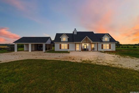 2194 S Ranch Road 187 Sabinal TX 78881