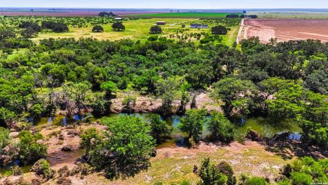 2194 S Ranch Road 187 Sabinal TX 78881