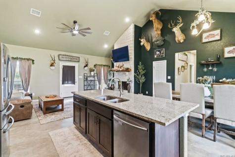 2194 S Ranch Road 187 Sabinal TX 78881