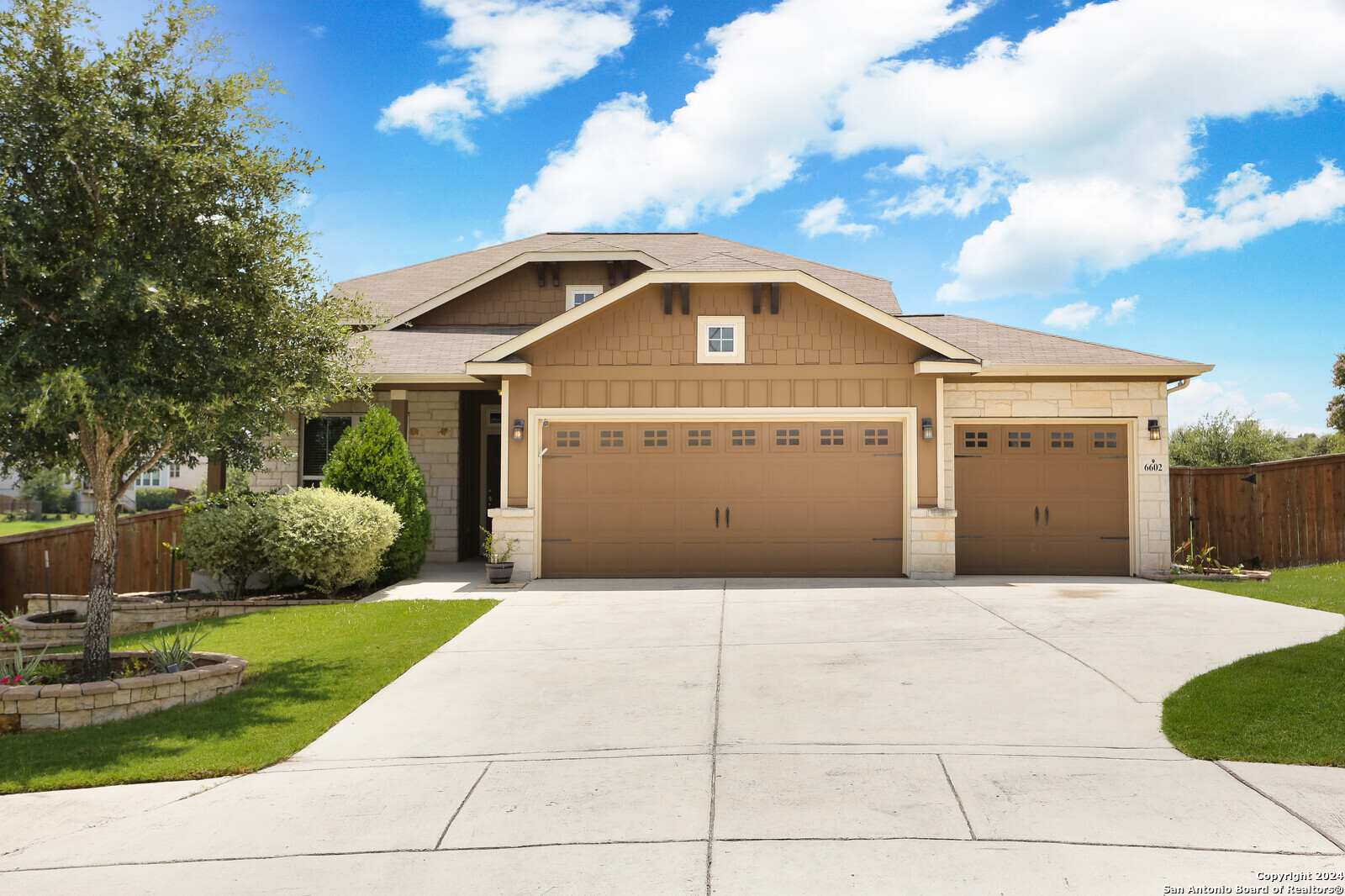 6602 Bowie Cove Schertz TX 78108