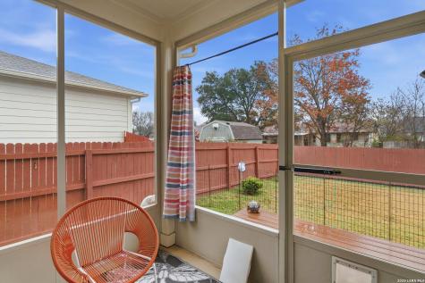 532 Rooster Schertz TX 78154