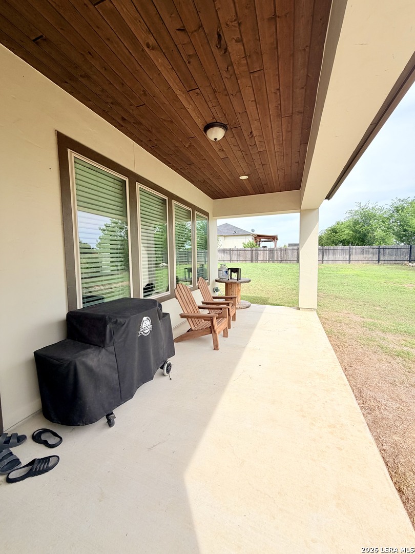 615 Abbott Ridge St Hedwig TX 78152