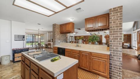 400 W Person Stockdale TX 78160