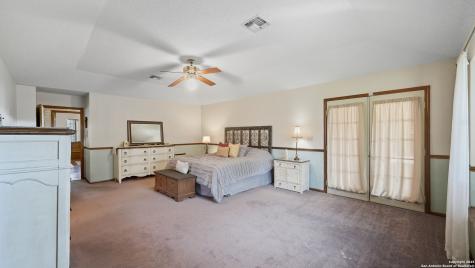 400 W Person Stockdale TX 78160