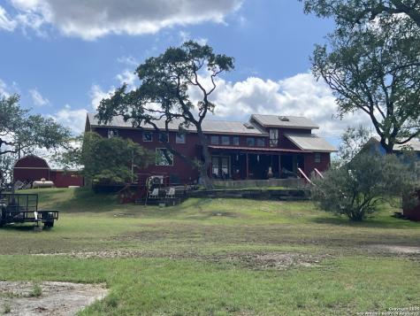 782 Lakeshore Bandera TX 78003