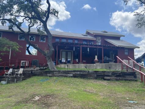 782 Lakeshore Bandera TX 78003
