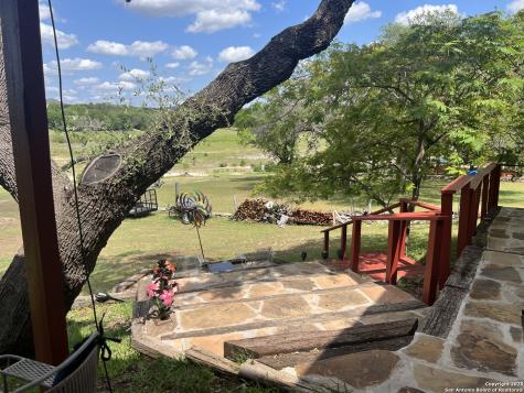 782 Lakeshore Bandera TX 78003