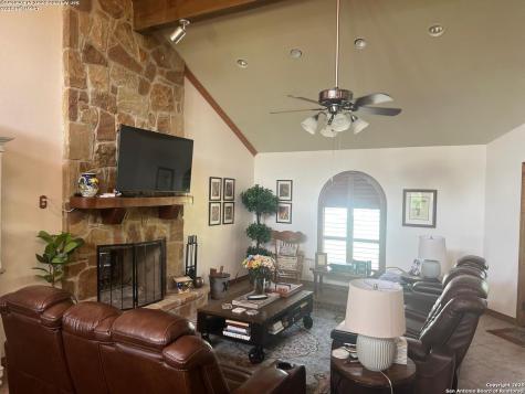 782 Lakeshore Bandera TX 78003