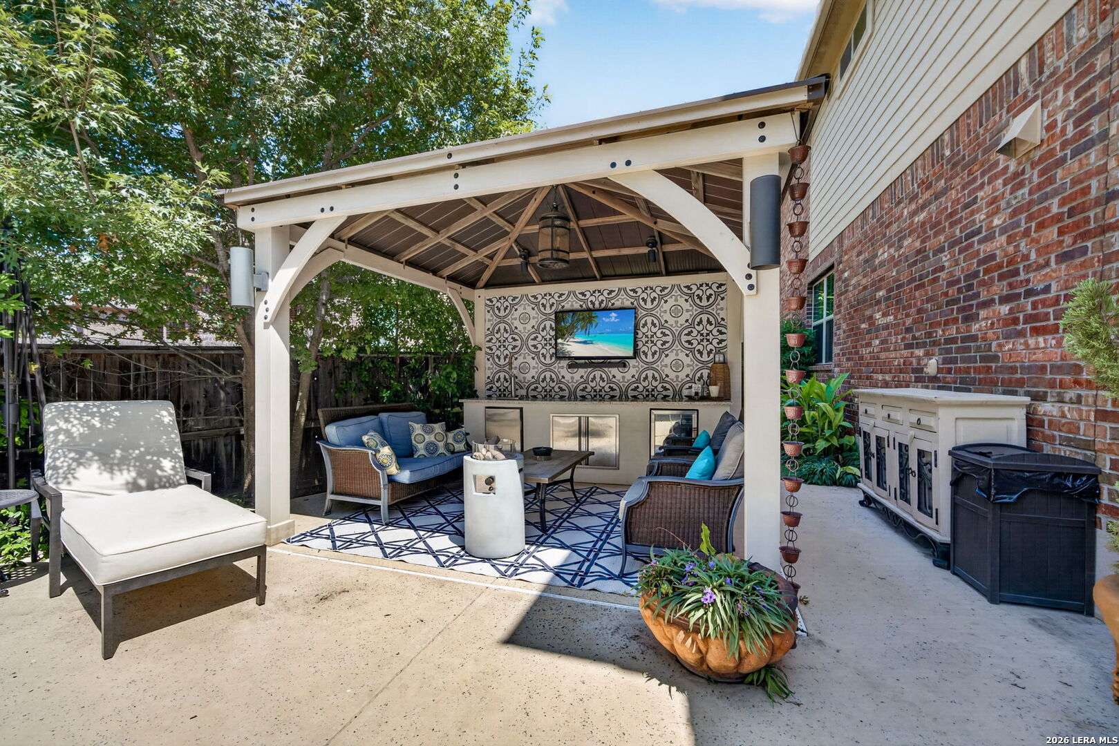 8562 Low Creek San Antonio TX 78255