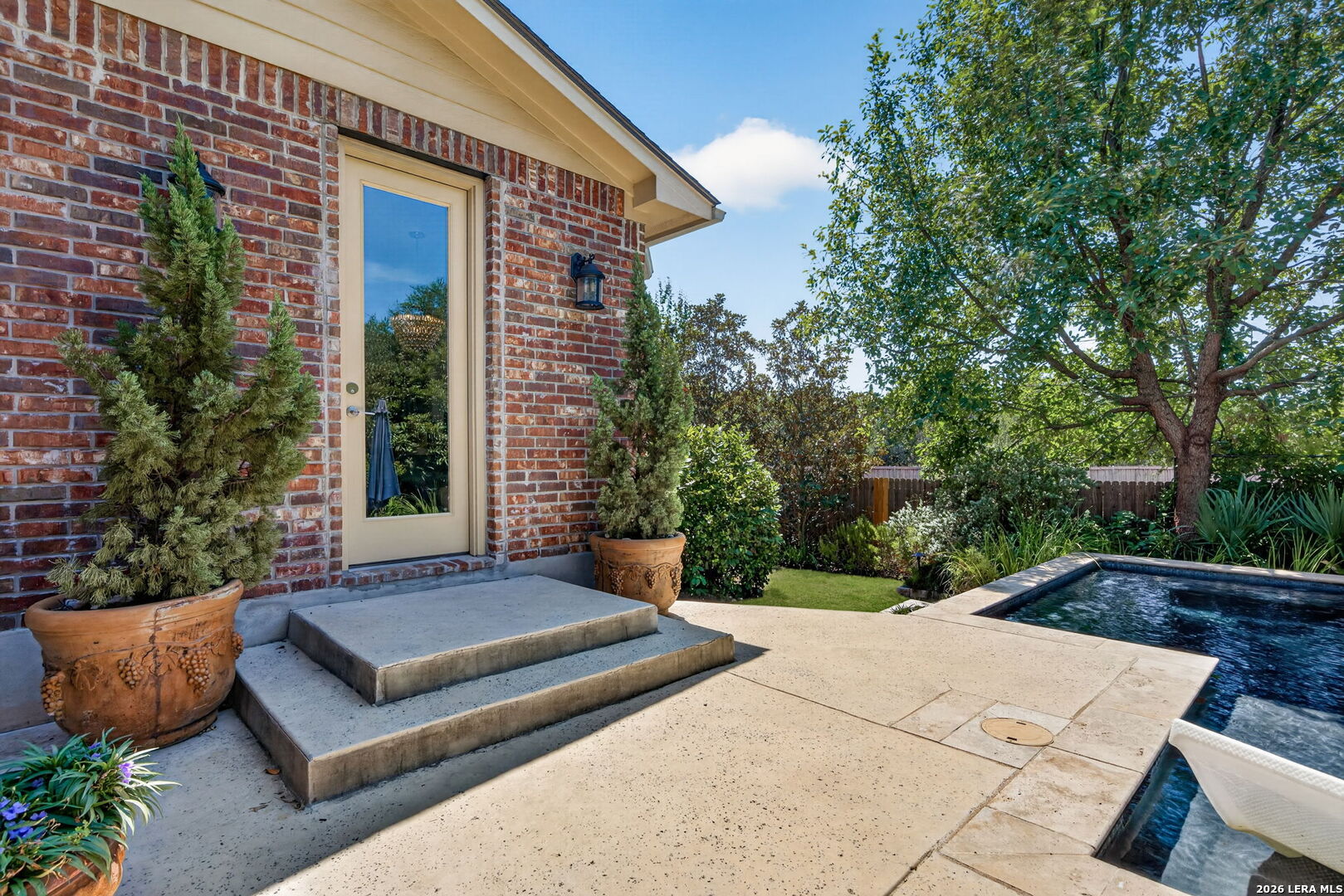 8562 Low Creek San Antonio TX 78255