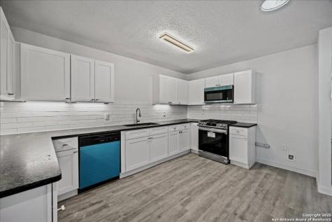 5027 Creekmoor San Antonio TX 78220