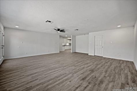 5027 Creekmoor San Antonio TX 78220