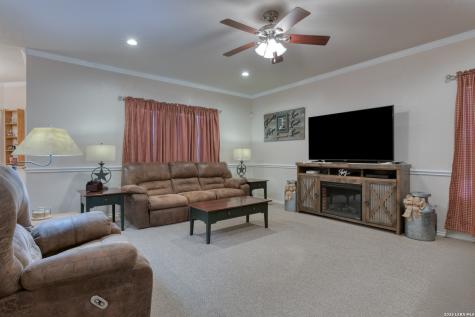 827 Point Cove San Antonio TX 78253