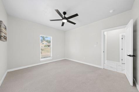 140 County Road 6871 Natalia TX 78059