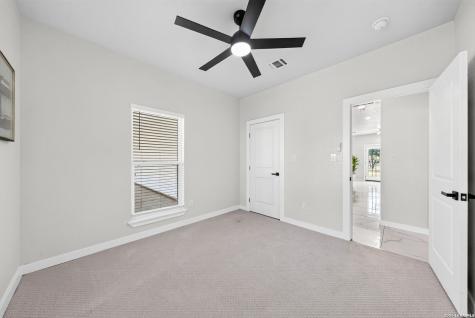 140 County Road 6871 Natalia TX 78059