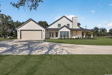 140 County Road 6871 Natalia TX 78059