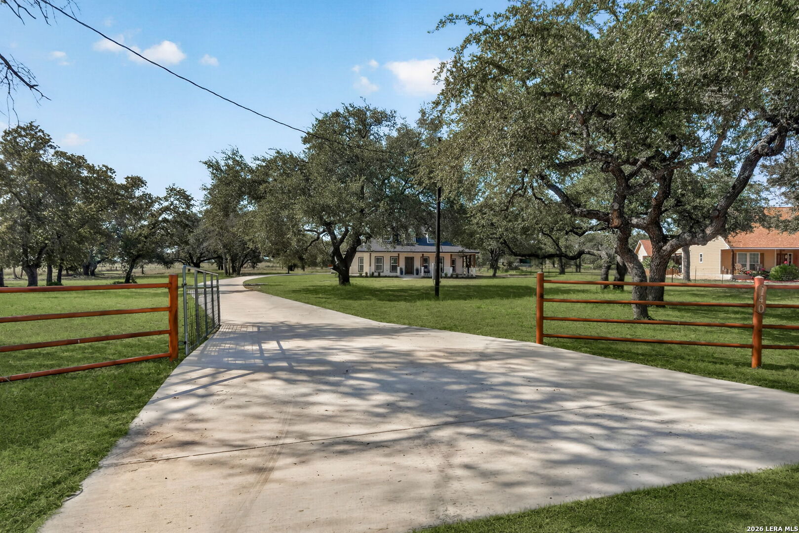 140 County Road 6871 Natalia TX 78059