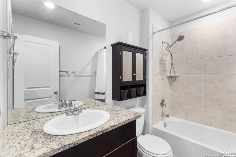 6610 Greensleeves San Antonio TX 78252