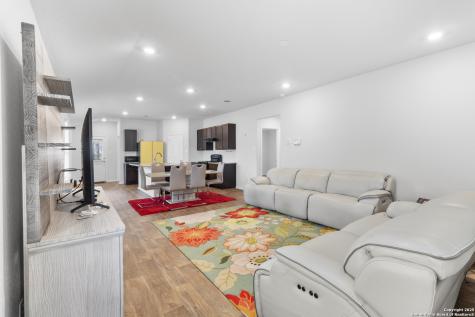6610 Greensleeves San Antonio TX 78252