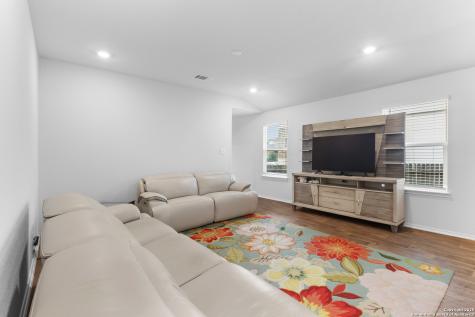 6610 Greensleeves San Antonio TX 78252
