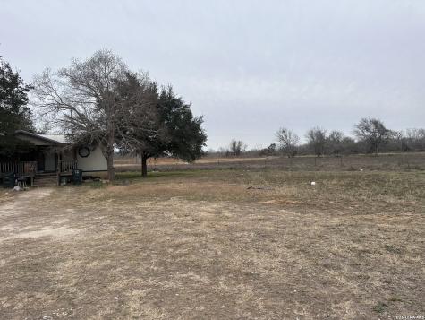 221 Fm 1107 Stockdale TX 78160