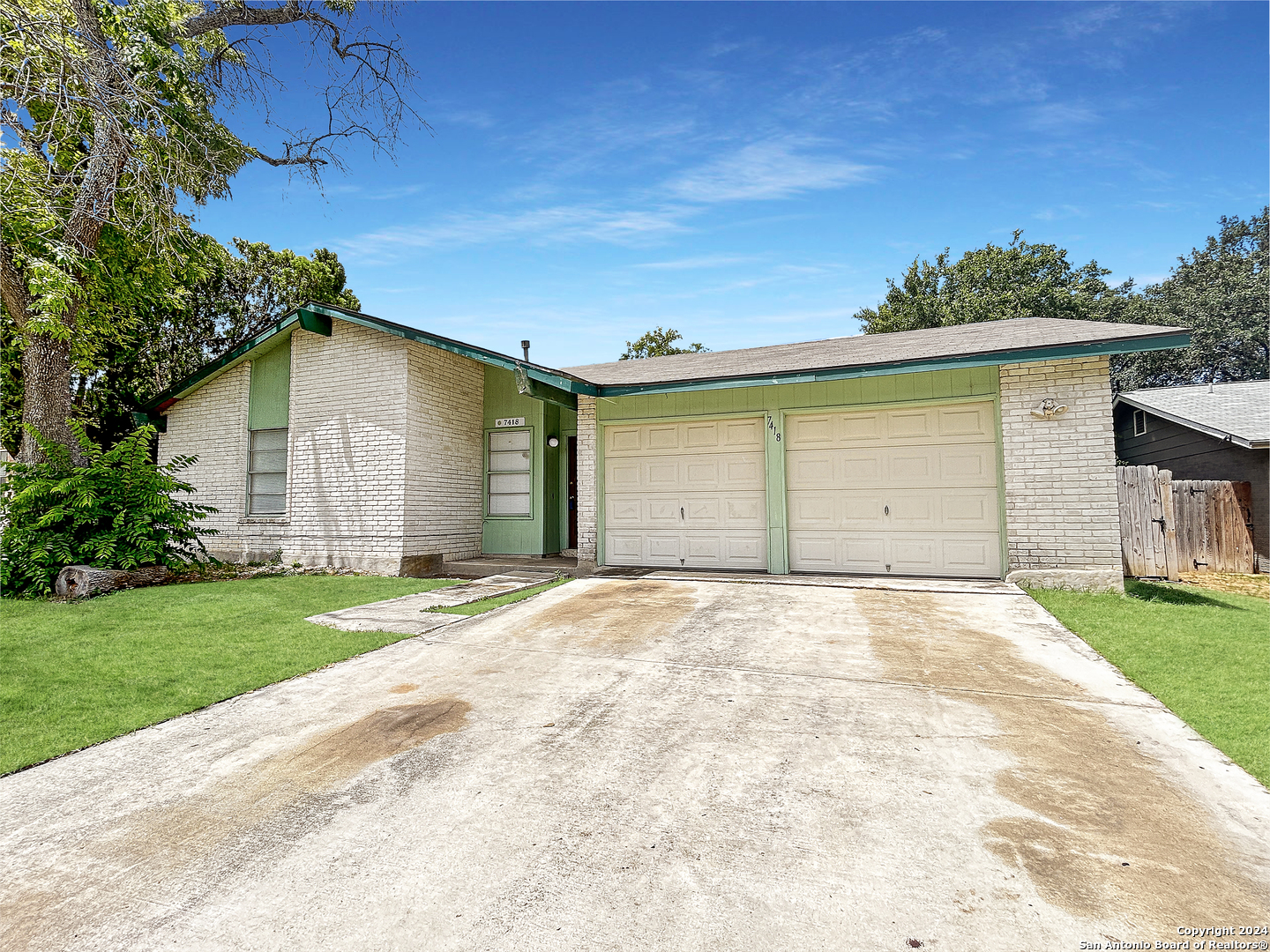 7418 Meadow Hill San Antonio TX 78251