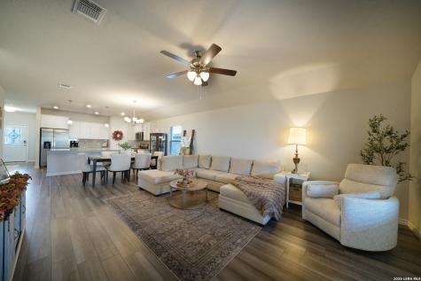 3884 Lorenzen Belton TX 76513