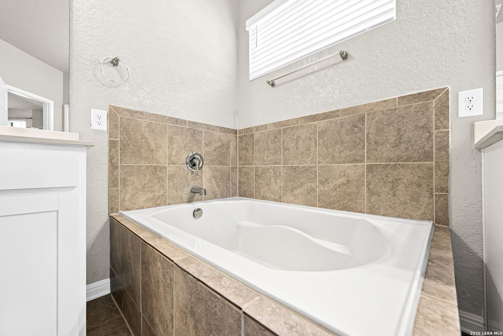 11563 Lightning Way San Antonio TX 78245