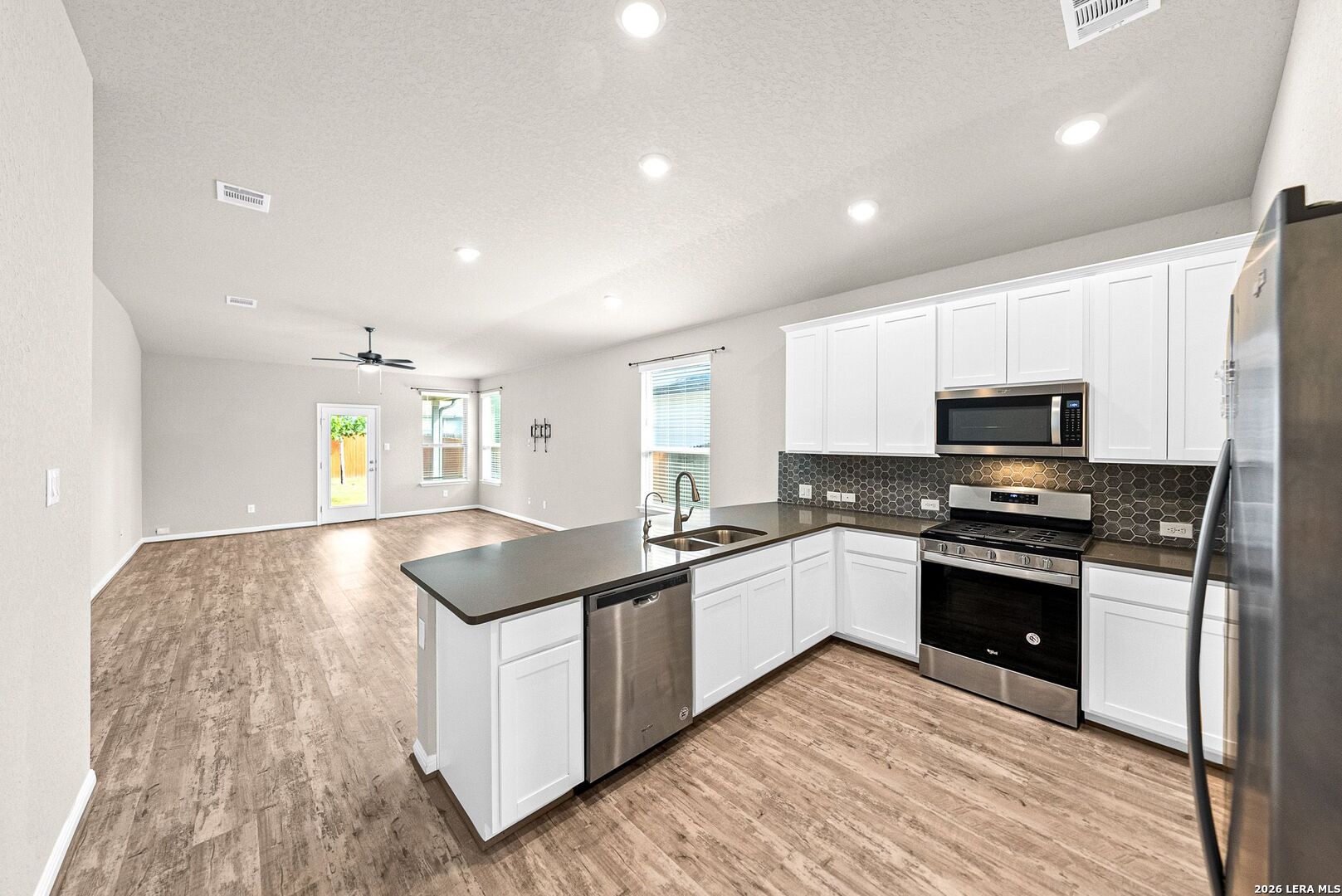 11563 Lightning Way San Antonio TX 78245