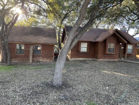 1625 Lonesome Canyon Lake TX 78133
