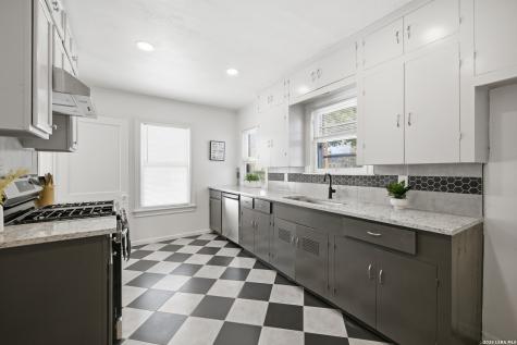 208 Frost San Antonio TX 78201